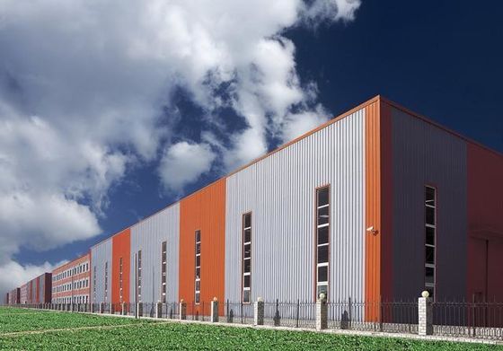 Vorgefertigte Stahlkonstruktion Lagerhausbau Werkstatt mit Schiebetür oder Rolltür