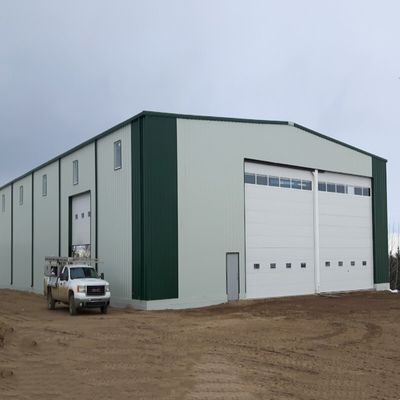 Galvanisierte Stahlkonstruktion mit vielseitigen Designoptionen und anpassbarem Fenster aus Aluminiumlegierung