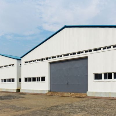 Individuelles Stahlbauwerk mit geschweißter H-Stahlsäule und verzinkter oder gestrichener Oberfläche
