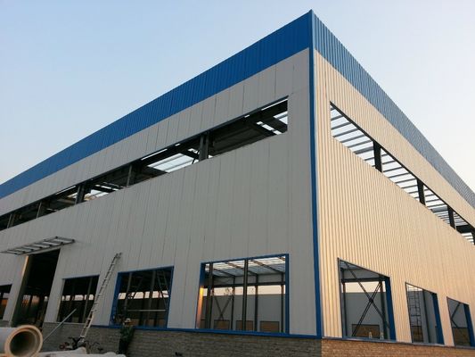 ISO 9001 / CE-zertifiziertes vorgefertigtes Industriegebäude aus Stahlkonstruktion mit individuellem Metallrahmen und leichtem Schweißen und Schneiden