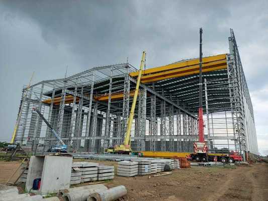 Verschraubte Stahlkonstruktions-Lagerhalle mit anpassbaren Farben und Aluminiumlegierungs-/PVC-Fenstern